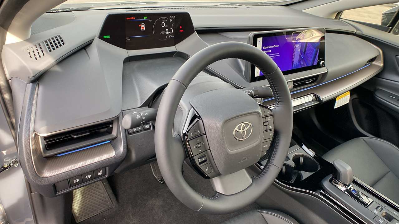 2024 TOYOTA Prius XLE 16