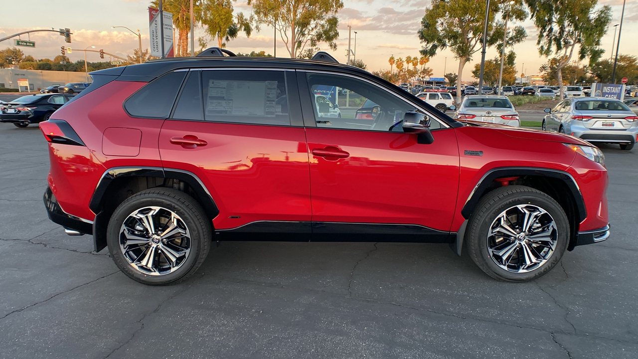 2024 TOYOTA RAV4 Prime XSE 2