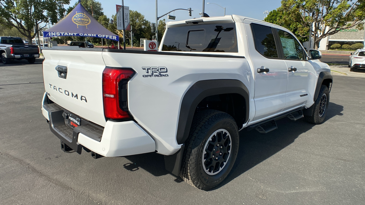 2024 TOYOTA Tacoma TRD Off-Road 3