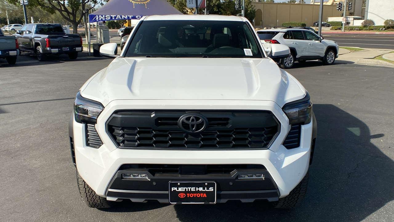 2024 TOYOTA Tacoma TRD Off-Road 8