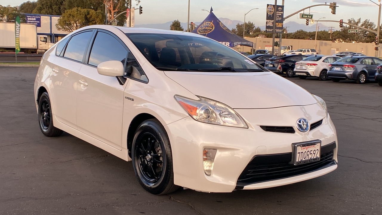 2014 Toyota Prius Four 1