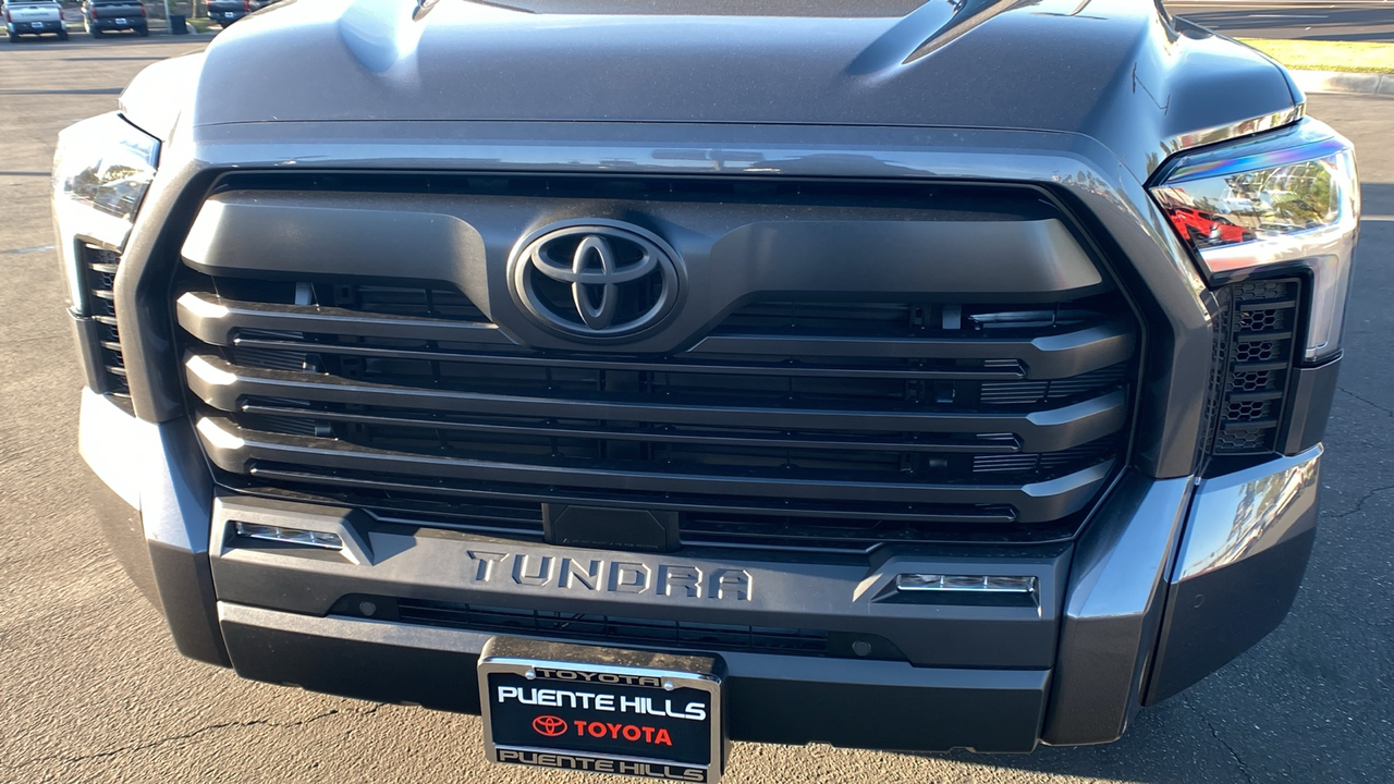 2025 TOYOTA Tundra SR5 32