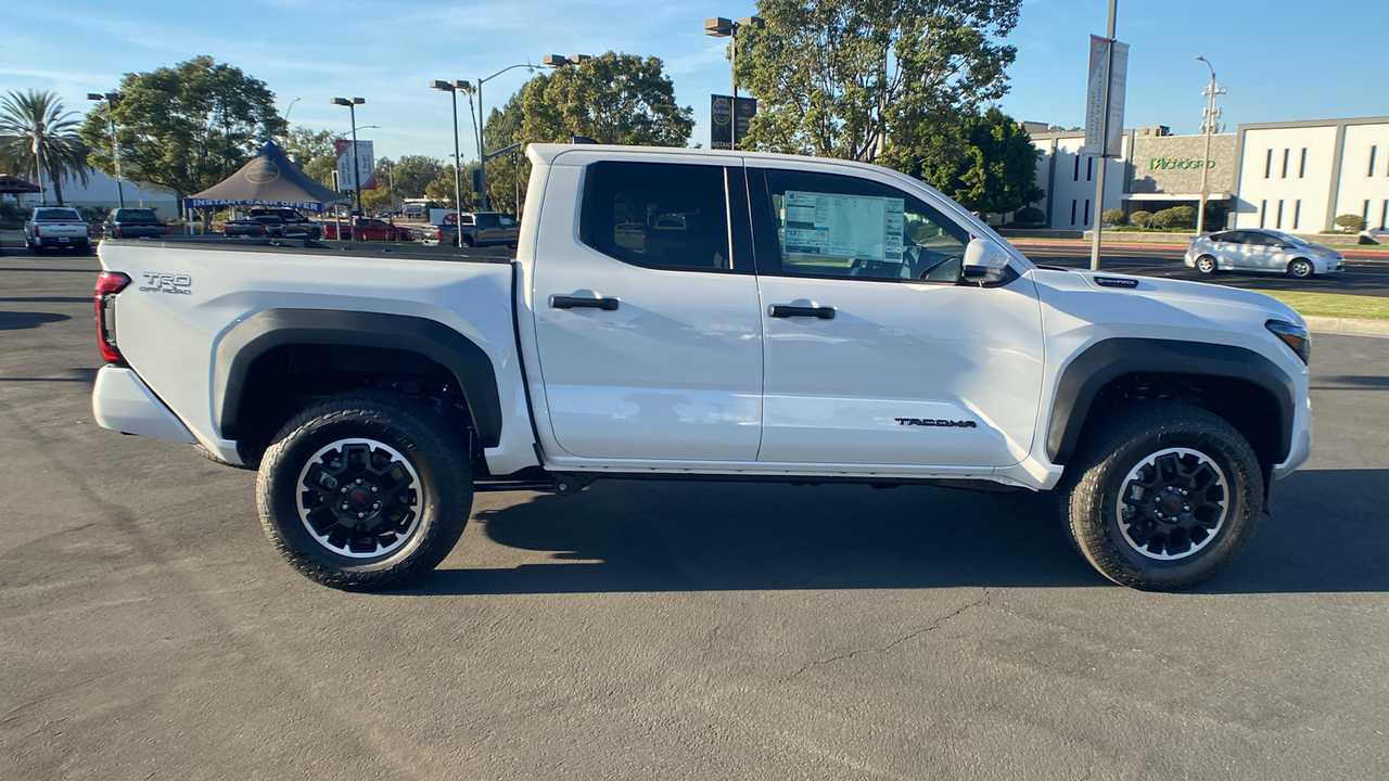 2024 TOYOTA Tacoma i-FORCE MAX Tacoma TRD Off-Road 2