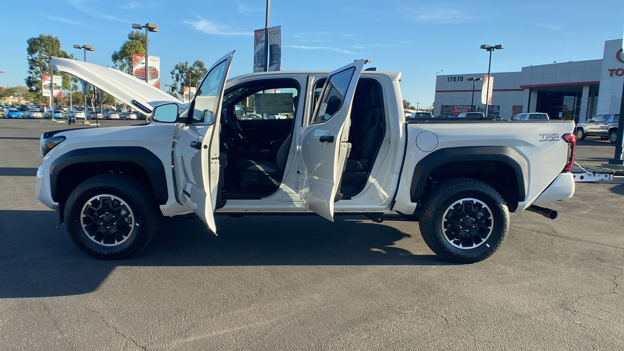 2024 TOYOTA Tacoma i-FORCE MAX Tacoma TRD Off-Road 11