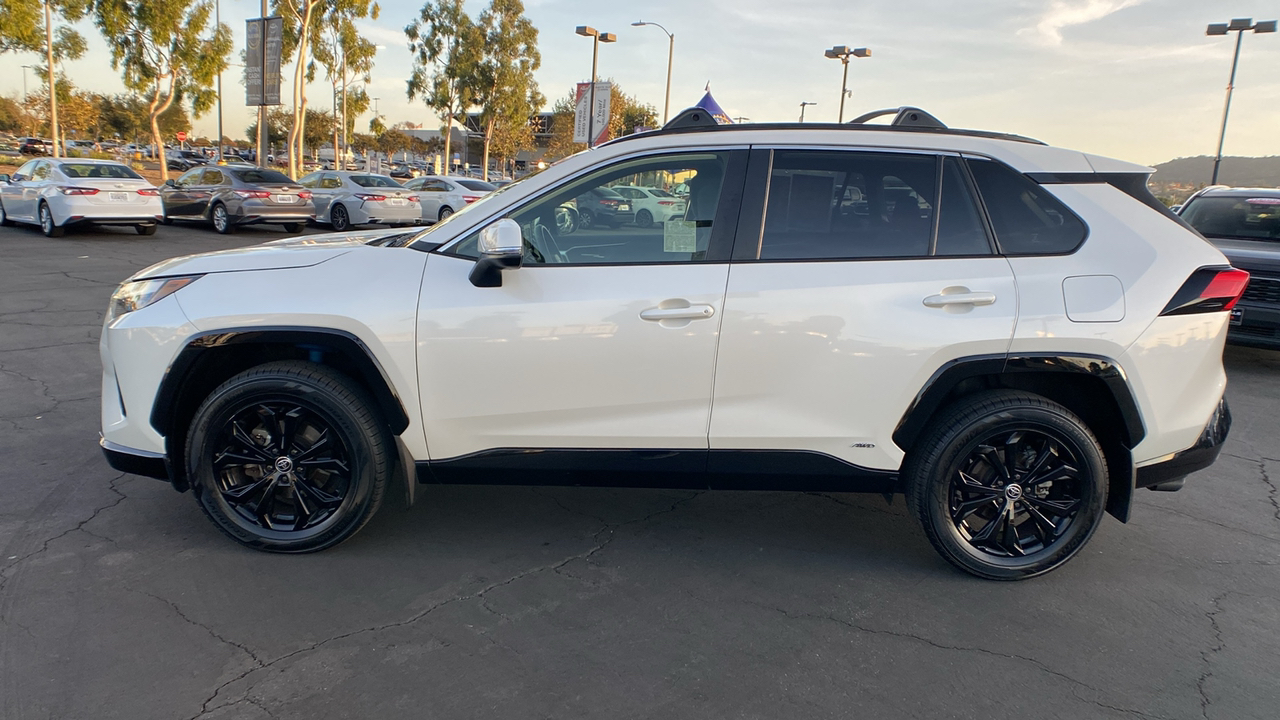 2022 Toyota RAV4 Hybrid SE 6