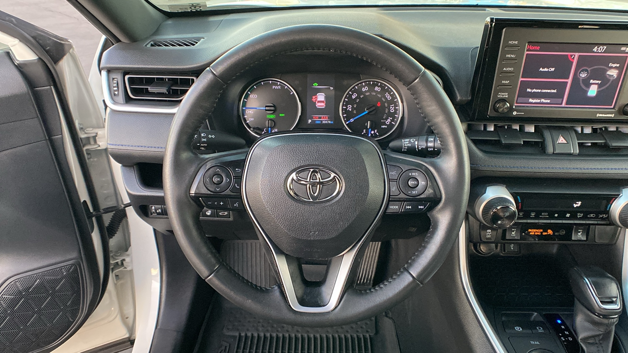 2022 Toyota RAV4 Hybrid SE 13