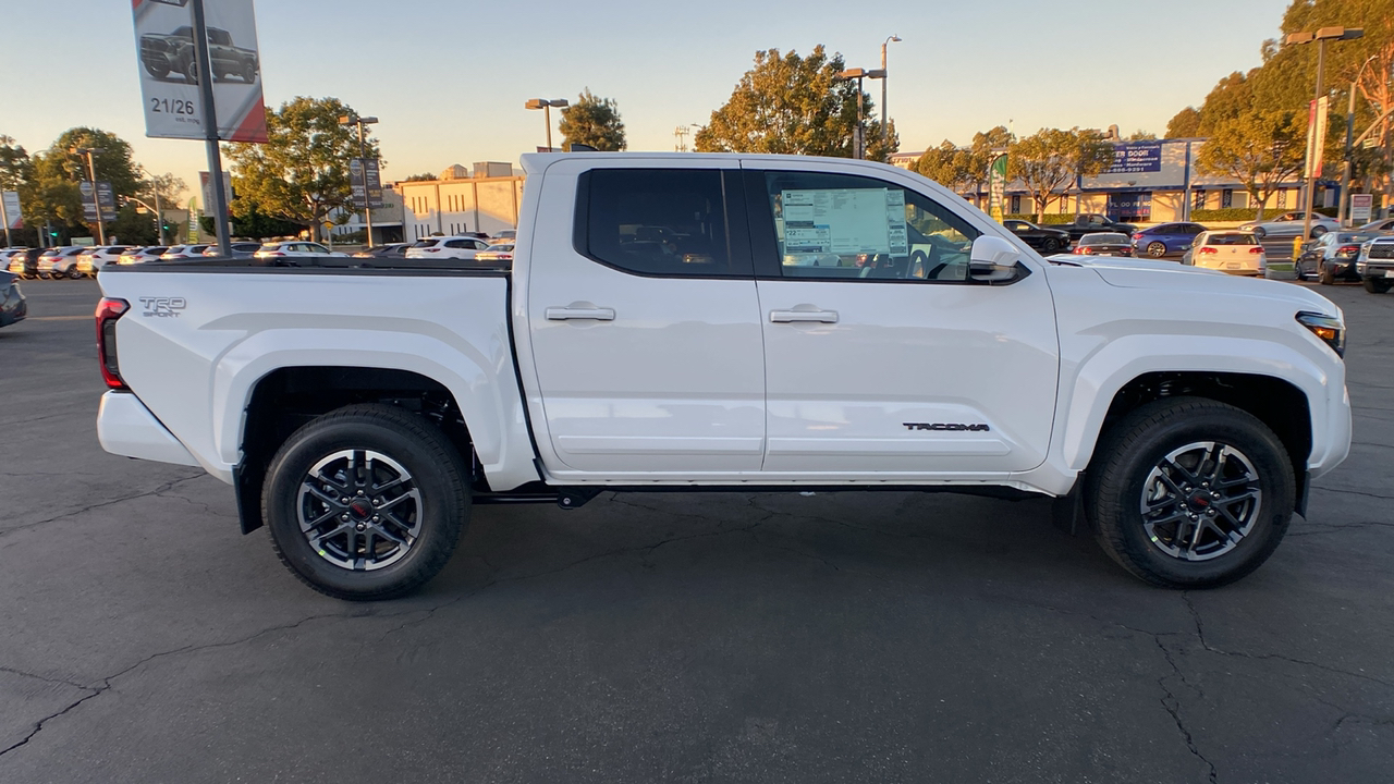 2024 TOYOTA Tacoma TRD Sport 2