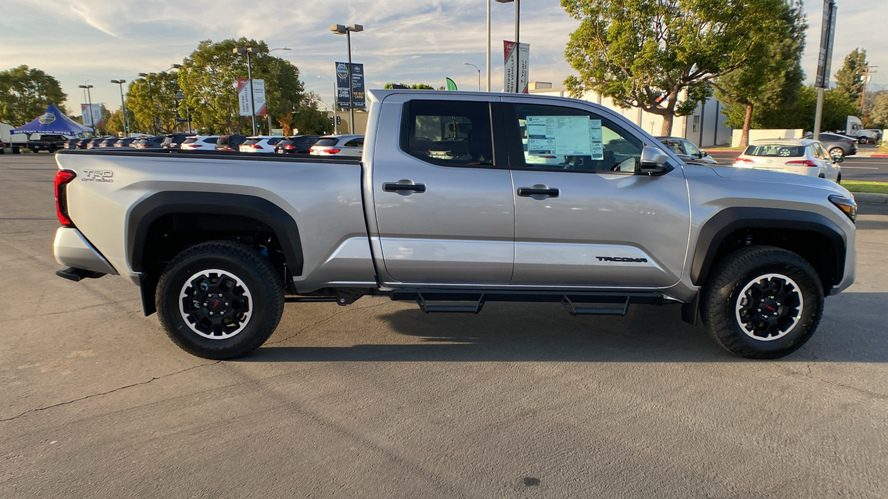 2024 TOYOTA Tacoma TRD Off-Road 2