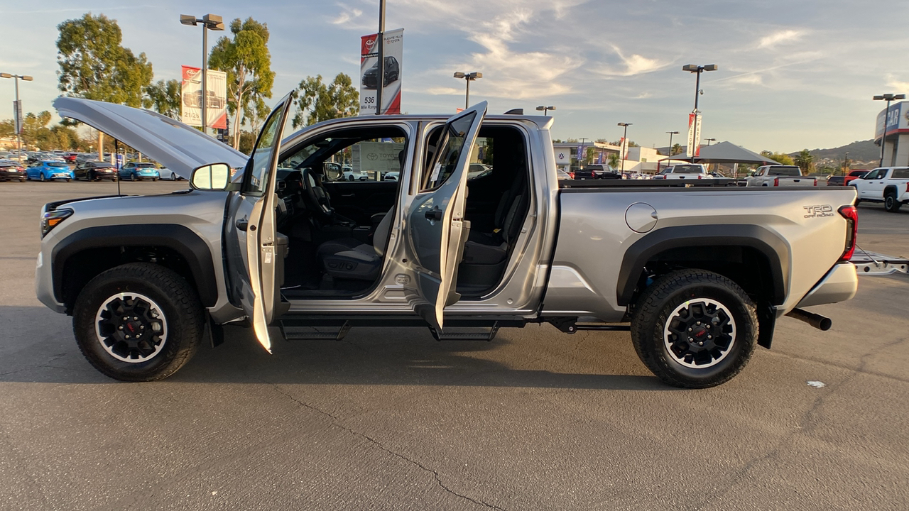 2024 TOYOTA Tacoma TRD Off-Road 11