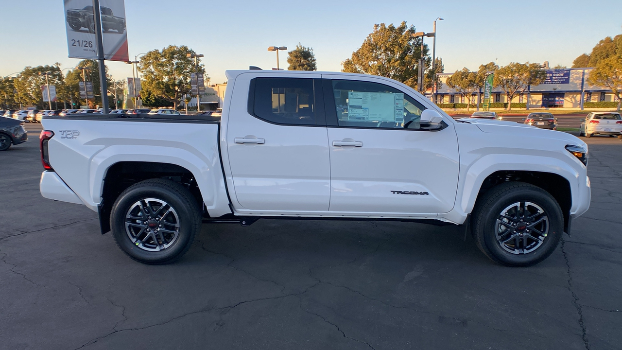 2024 TOYOTA Tacoma TRD Sport 2