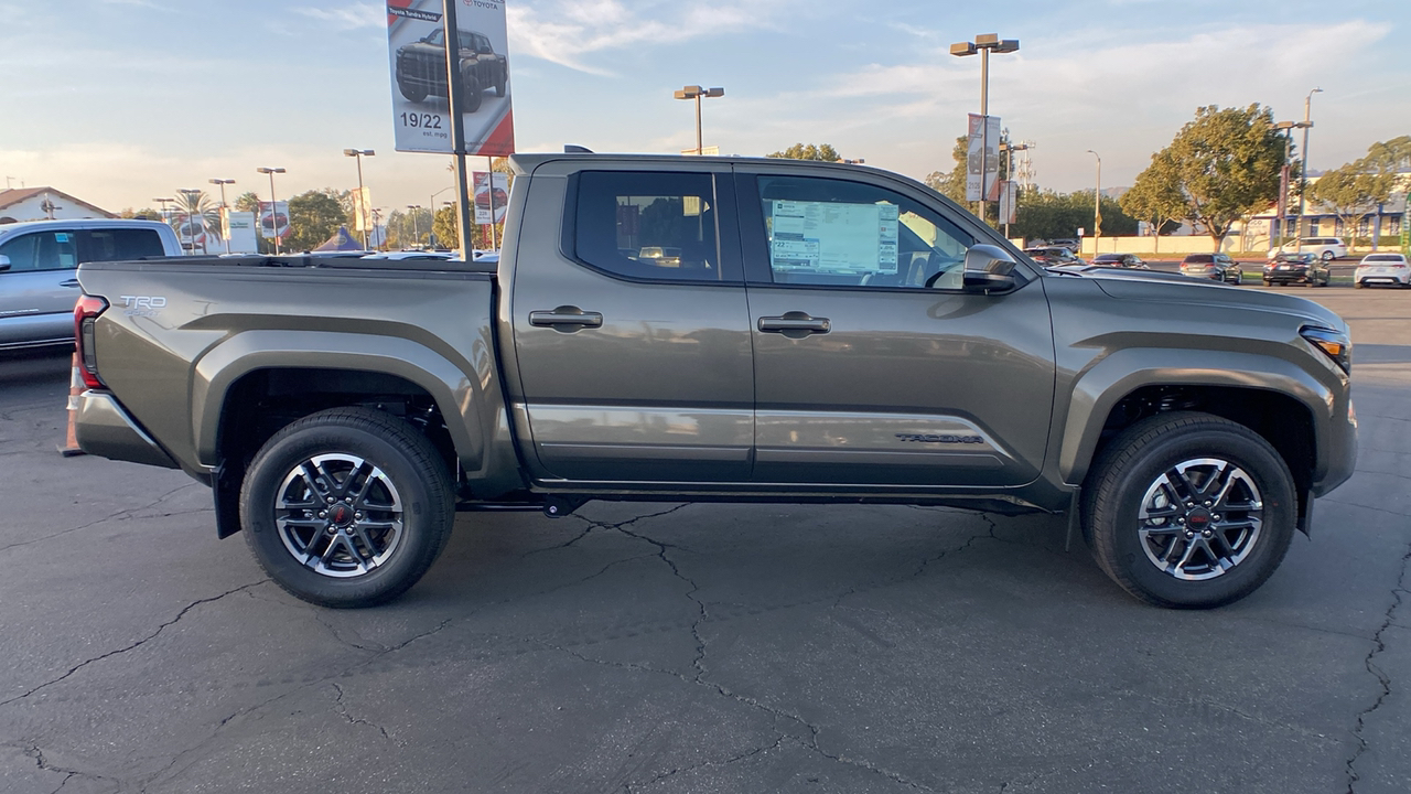 2024 TOYOTA Tacoma TRD Sport 2