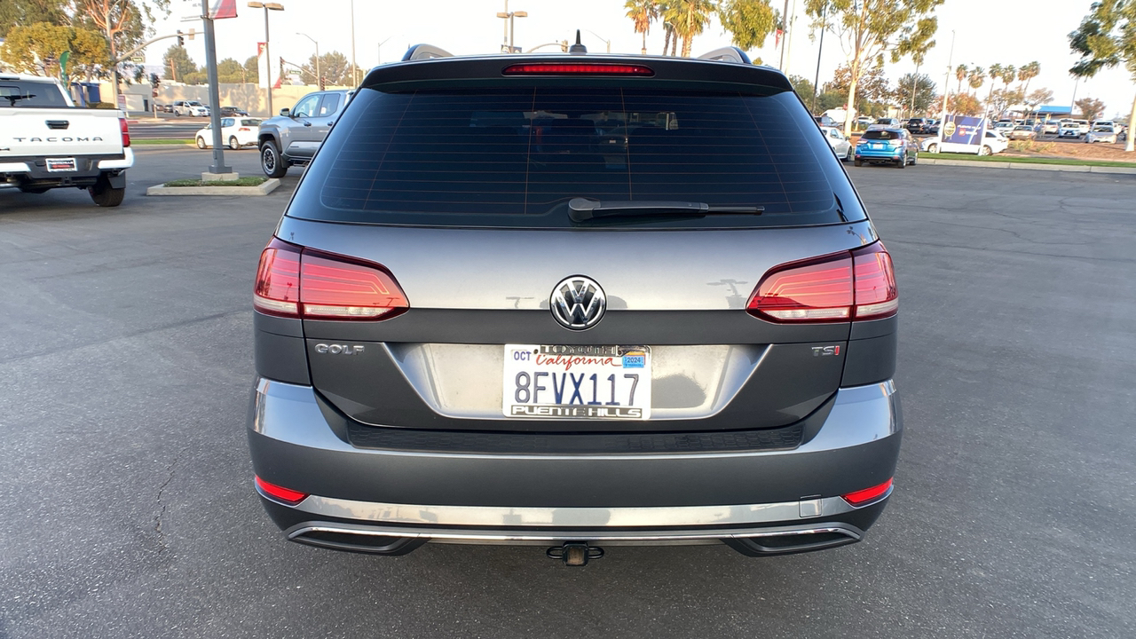 2018 Volkswagen Golf SportWagen S 4