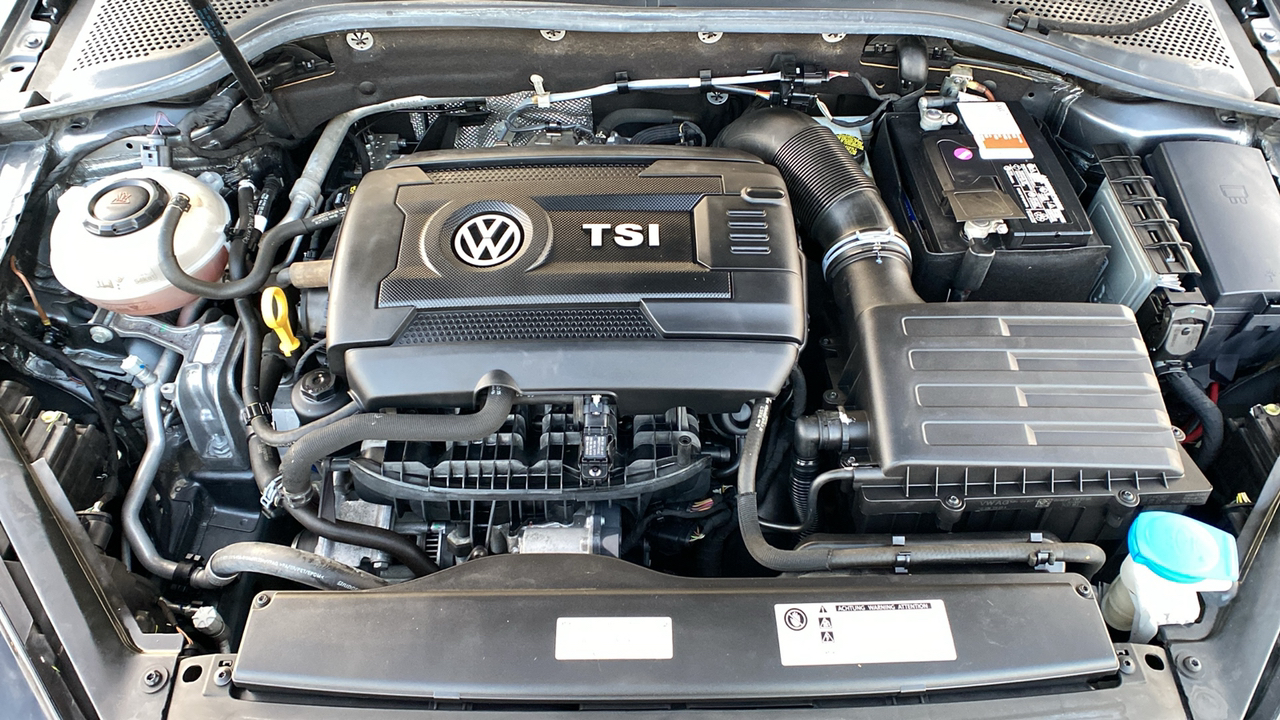 2018 Volkswagen Golf SportWagen S 9