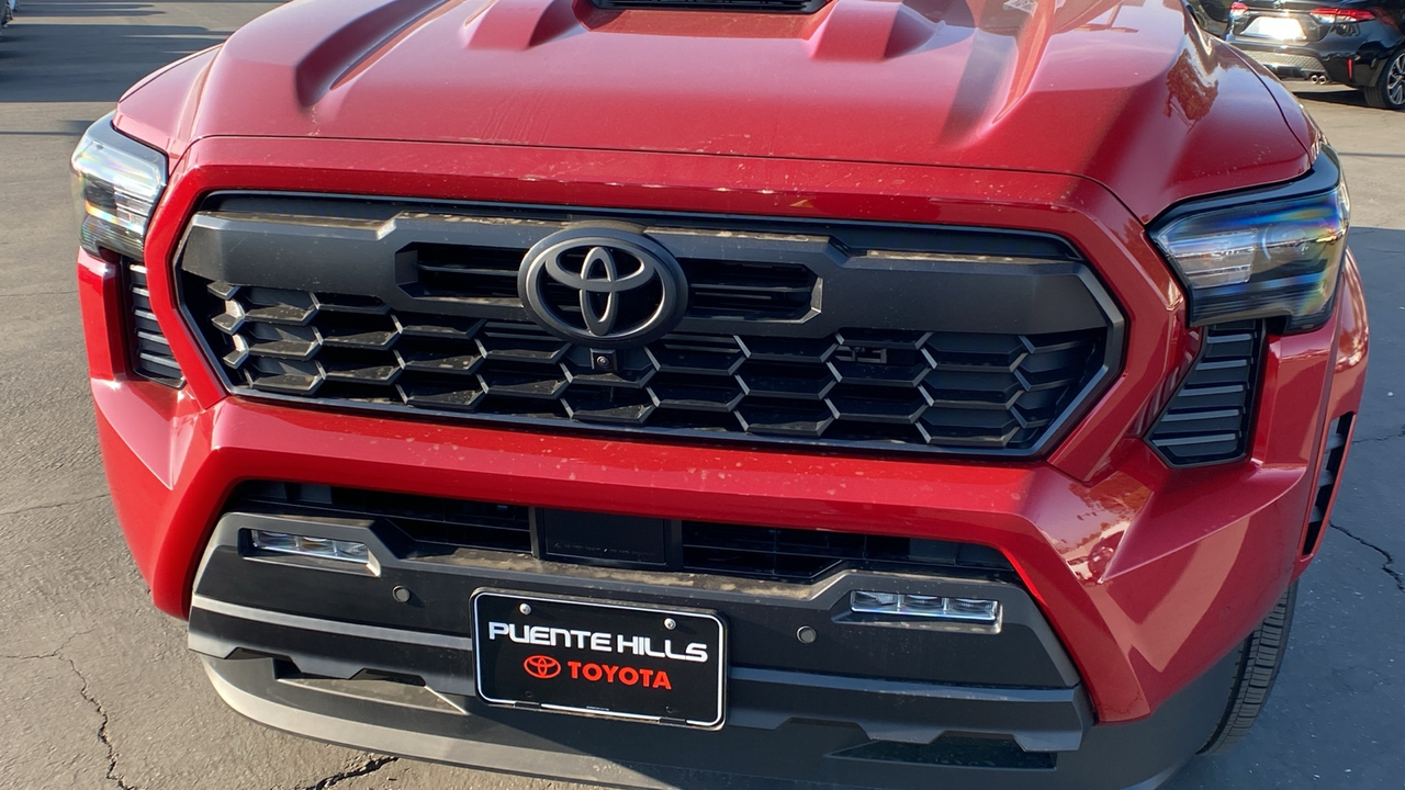 2024 TOYOTA Tacoma i-FORCE MAX Tacoma TRD Sport 33