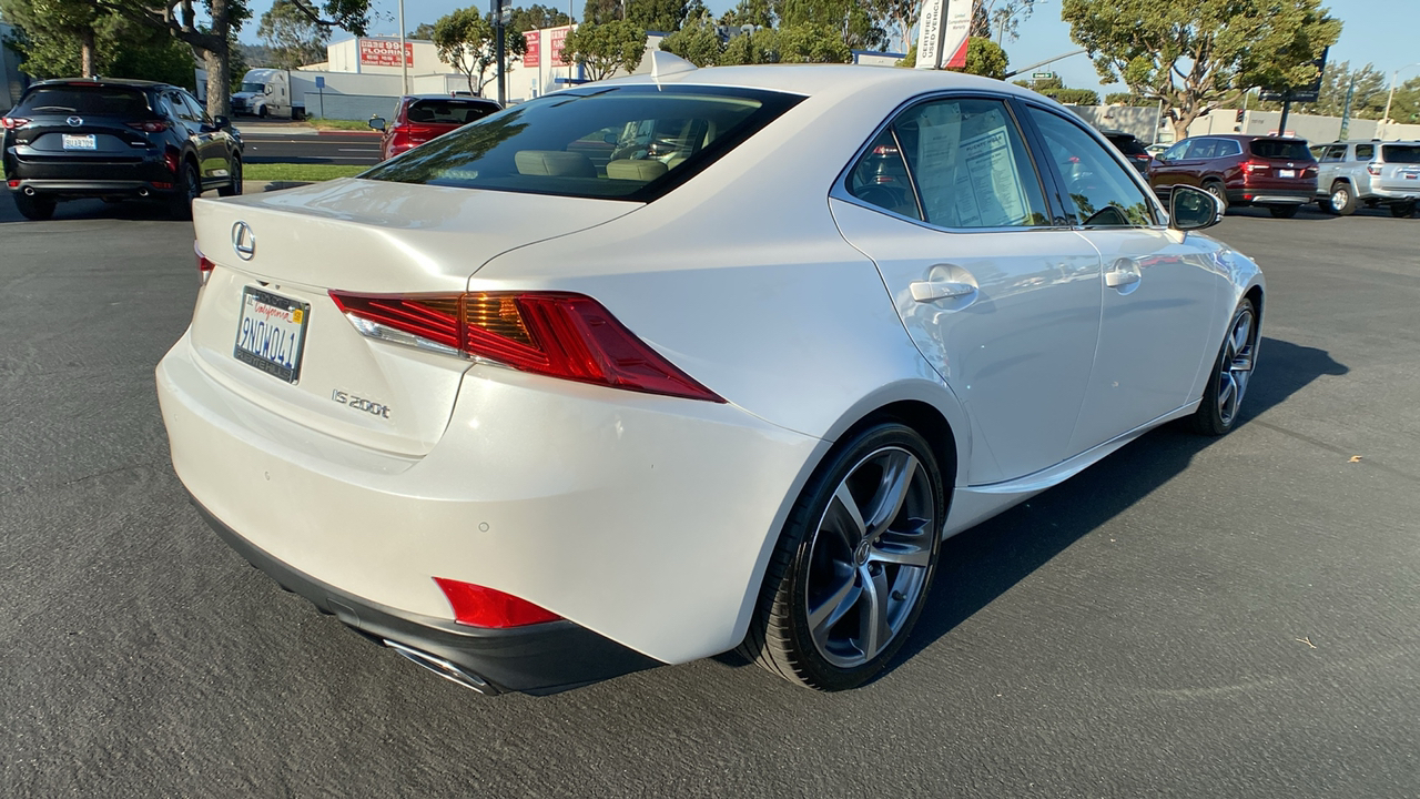 2017 Lexus IS 200t 3