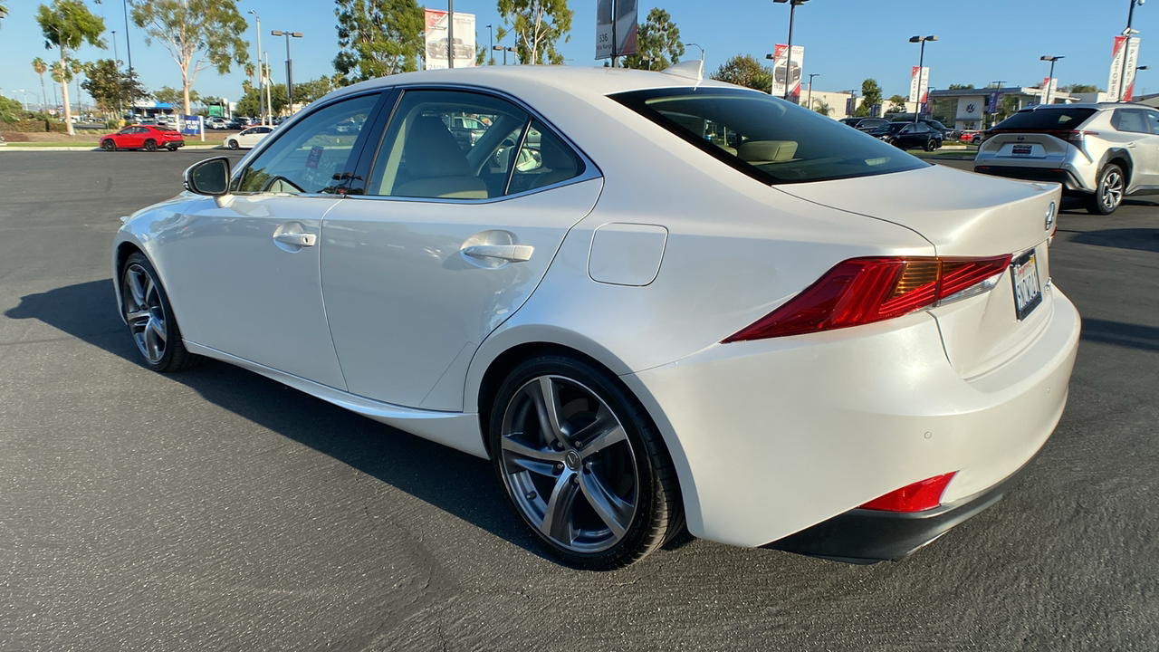 2017 Lexus IS 200t 5