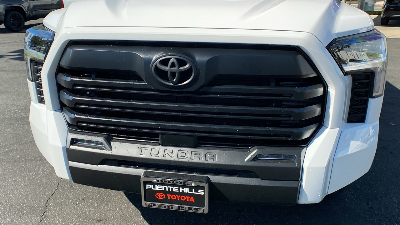 2025 TOYOTA Tundra SR5 32