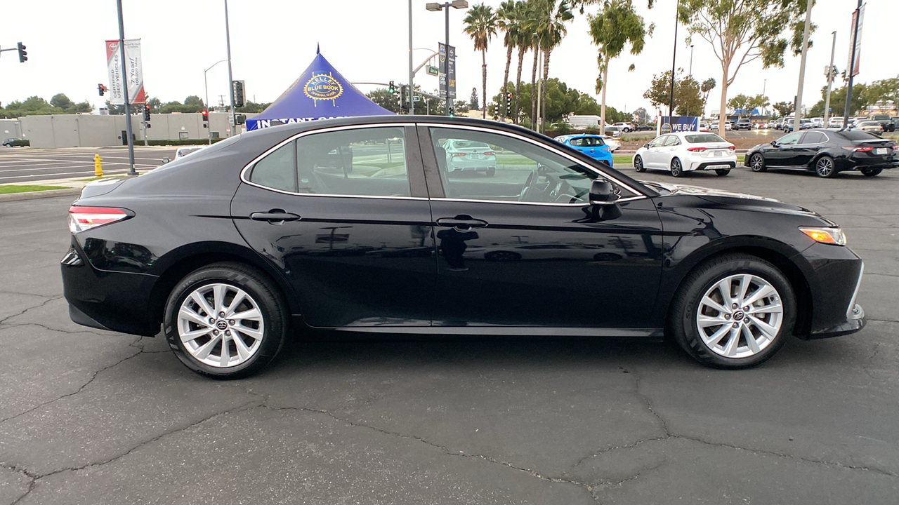 2021 Toyota Camry LE 2