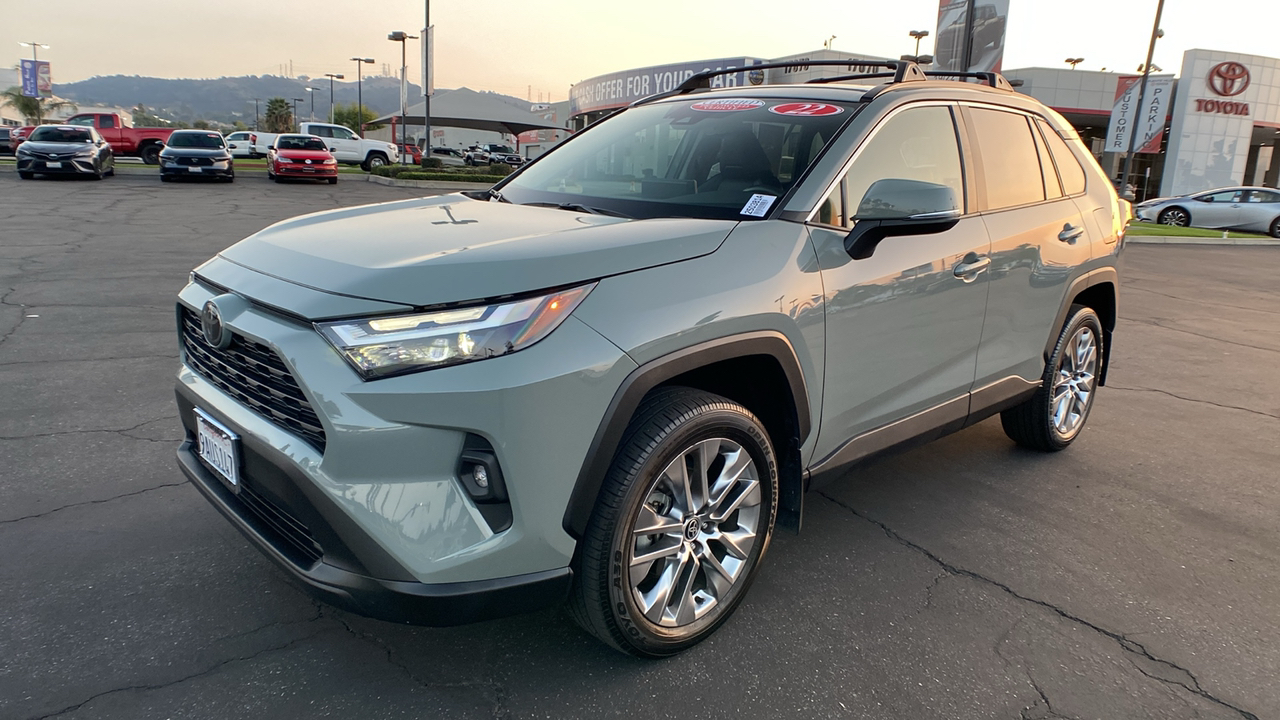 2022 Toyota RAV4 XLE Premium 7