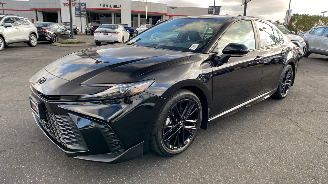 2025 TOYOTA Camry SE 7