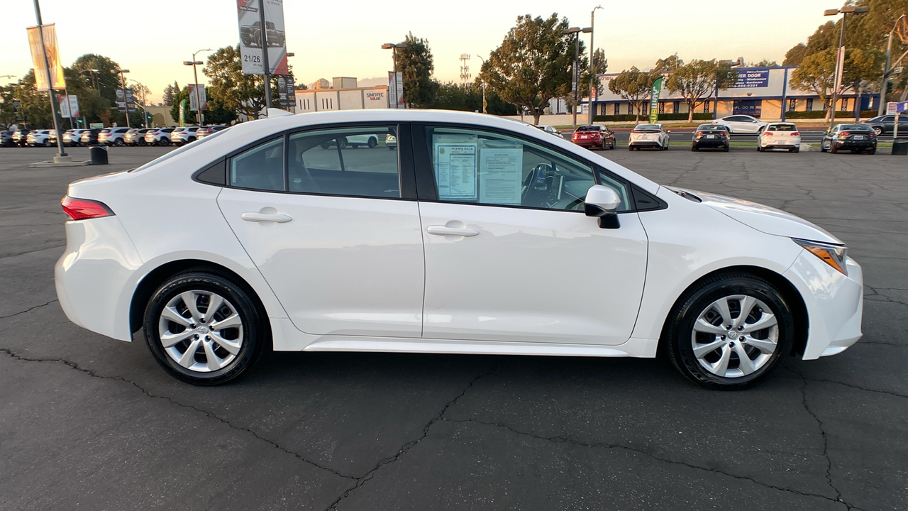 2021 Toyota Corolla LE 2