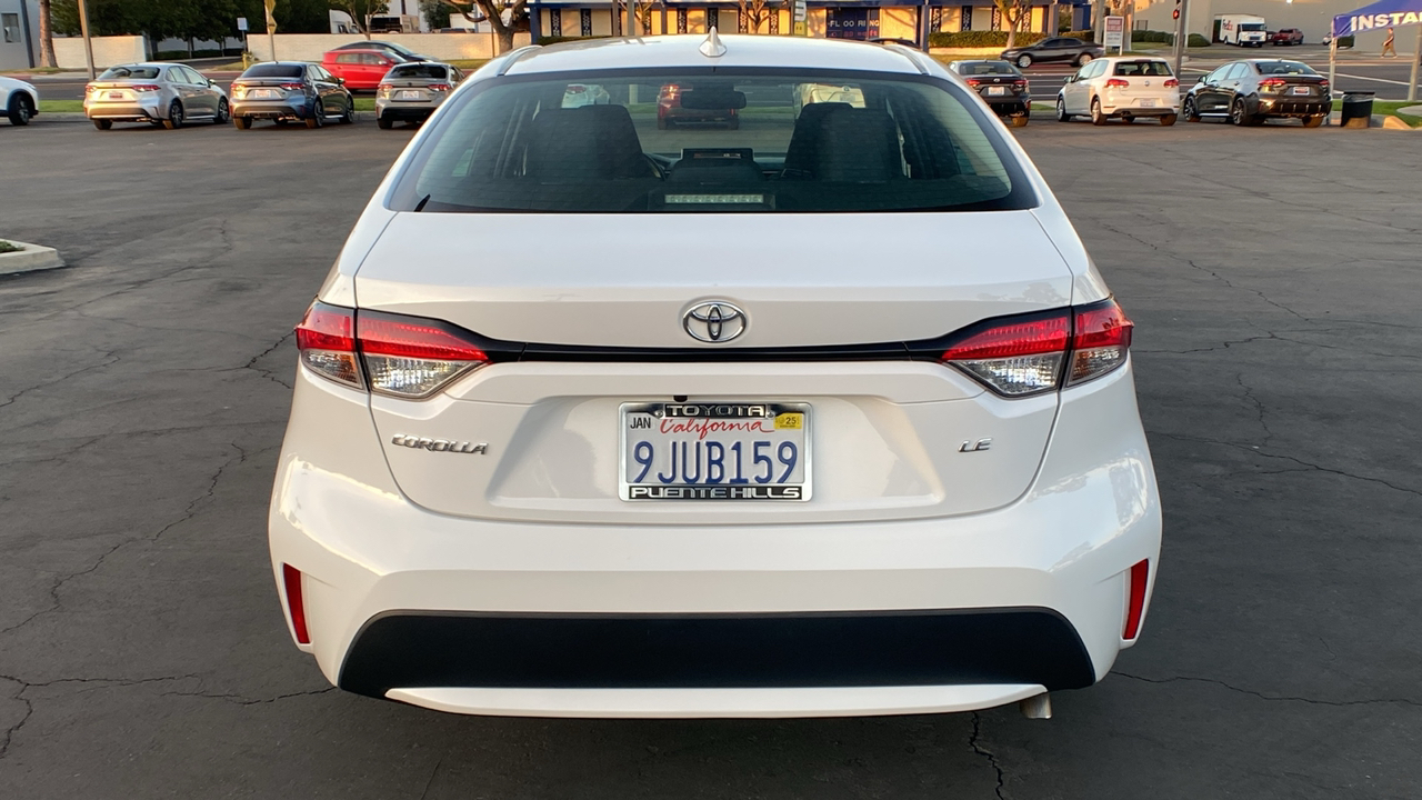 2021 Toyota Corolla LE 4