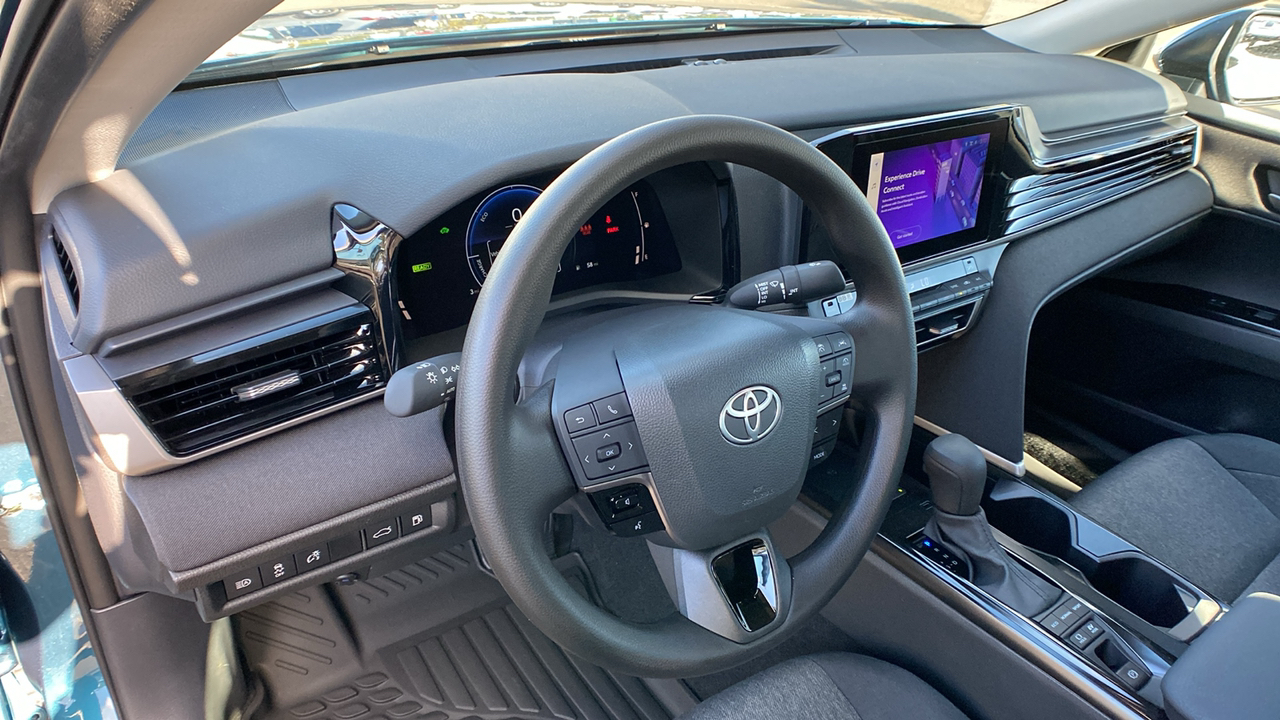 2025 TOYOTA Camry LE 16