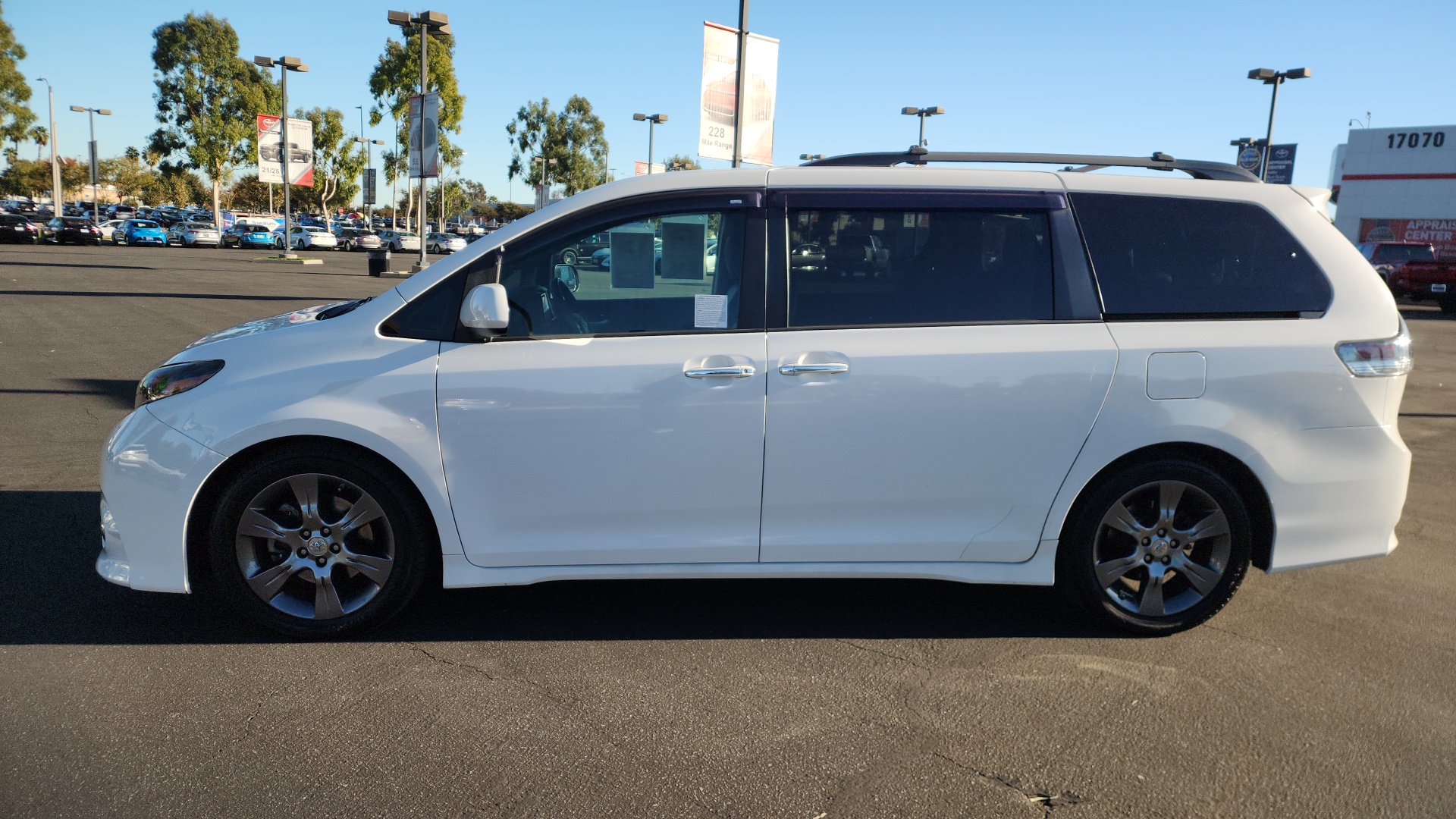 2015 Toyota Sienna SE Premium 6