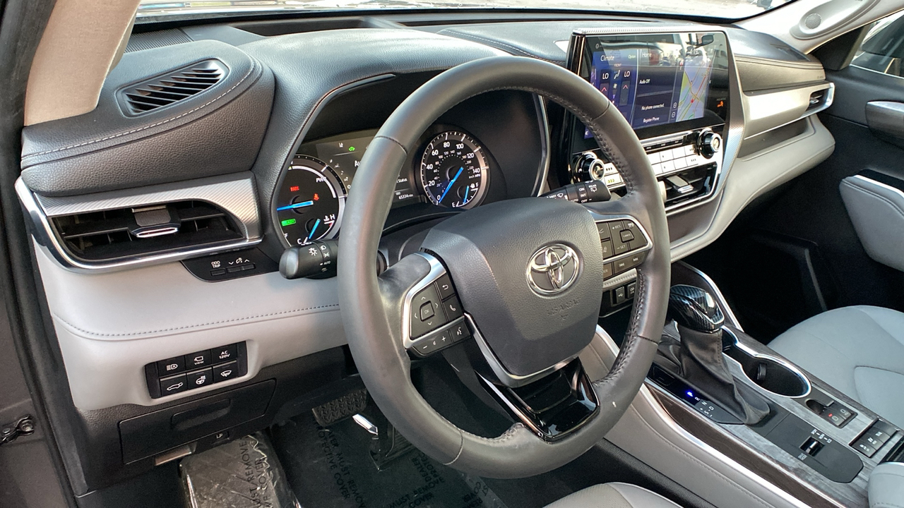 2021 Toyota Highlander Hybrid Platinum 16