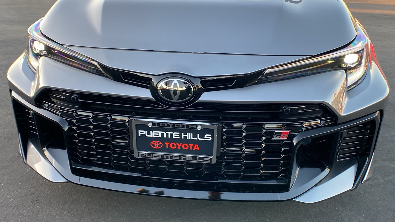 2025 TOYOTA GR Corolla Premium Plus 32