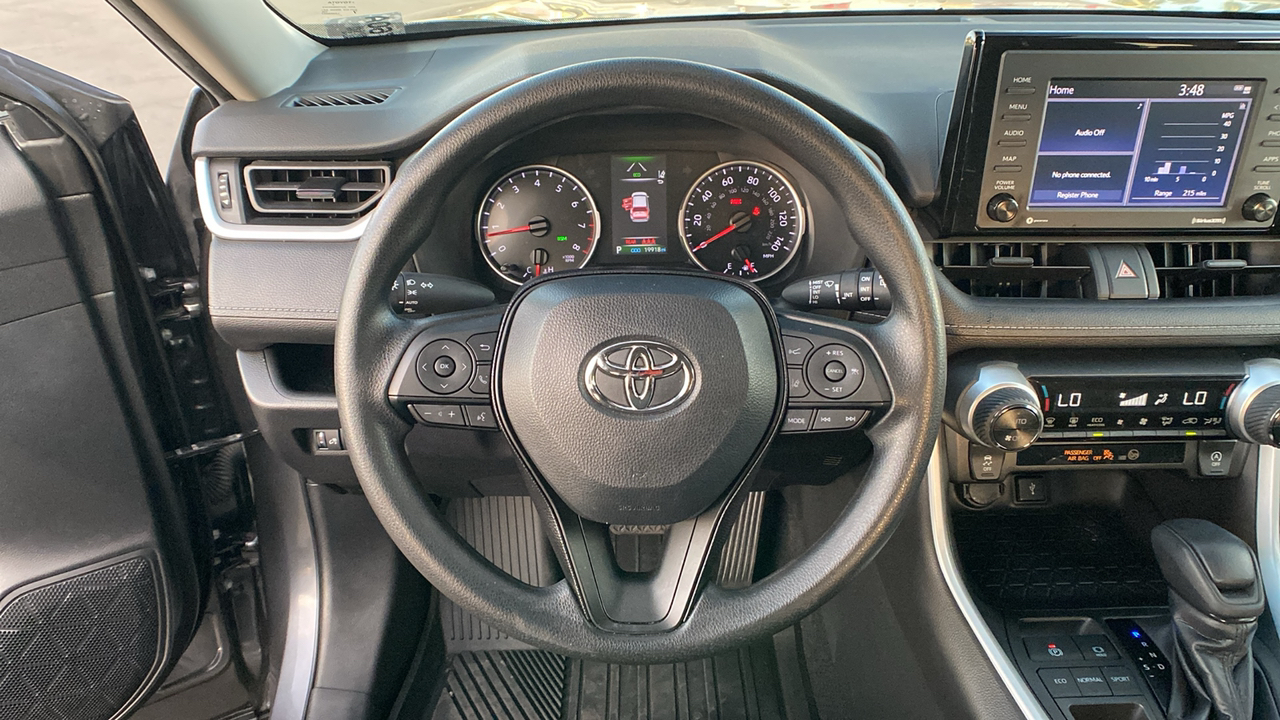 2022 Toyota RAV4 XLE 13