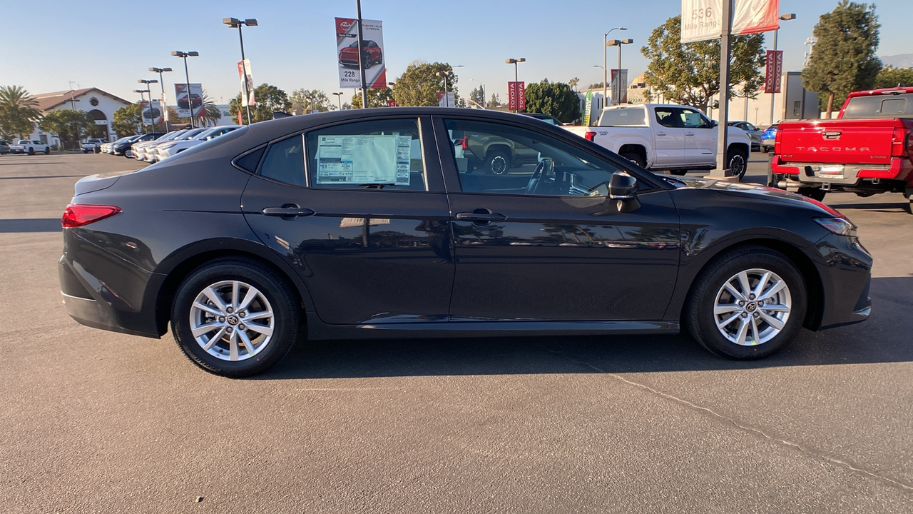 2025 TOYOTA Camry LE 2