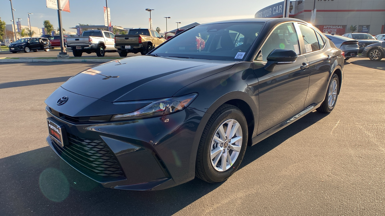 2025 TOYOTA Camry LE 7