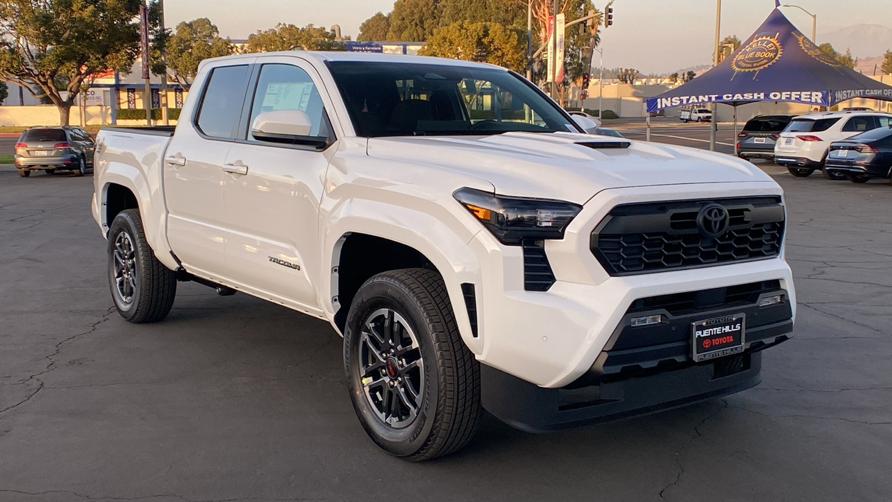 2025 TOYOTA Tacoma TRD Sport 1