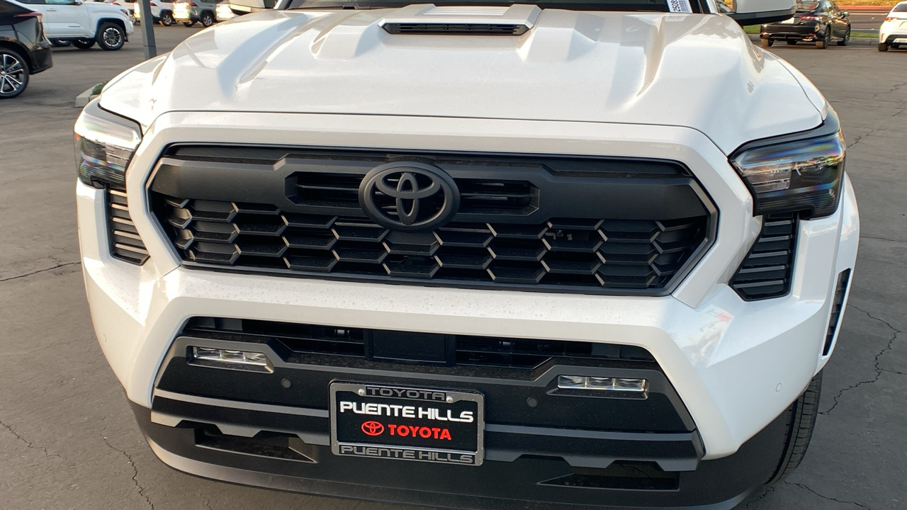 2025 TOYOTA Tacoma TRD Sport 33