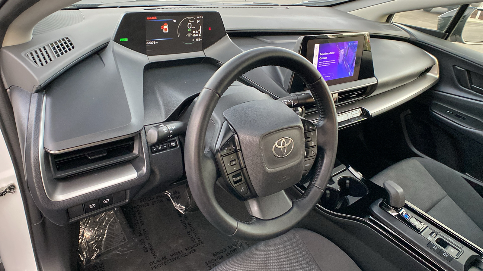 2023 Toyota Prius LE 16