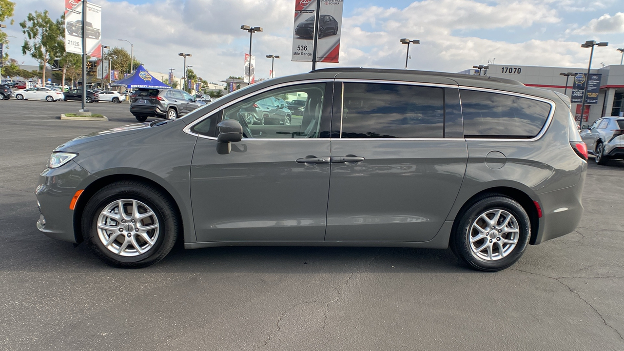 2022 Chrysler Pacifica Touring L 6