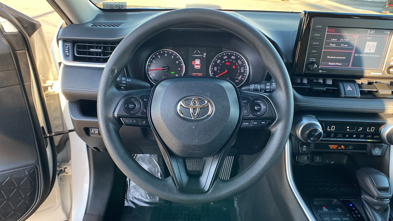 2022 Toyota RAV4 XLE 13