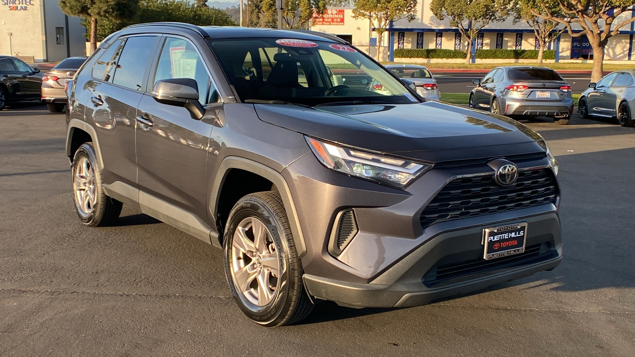 2022 Toyota RAV4 XLE 1