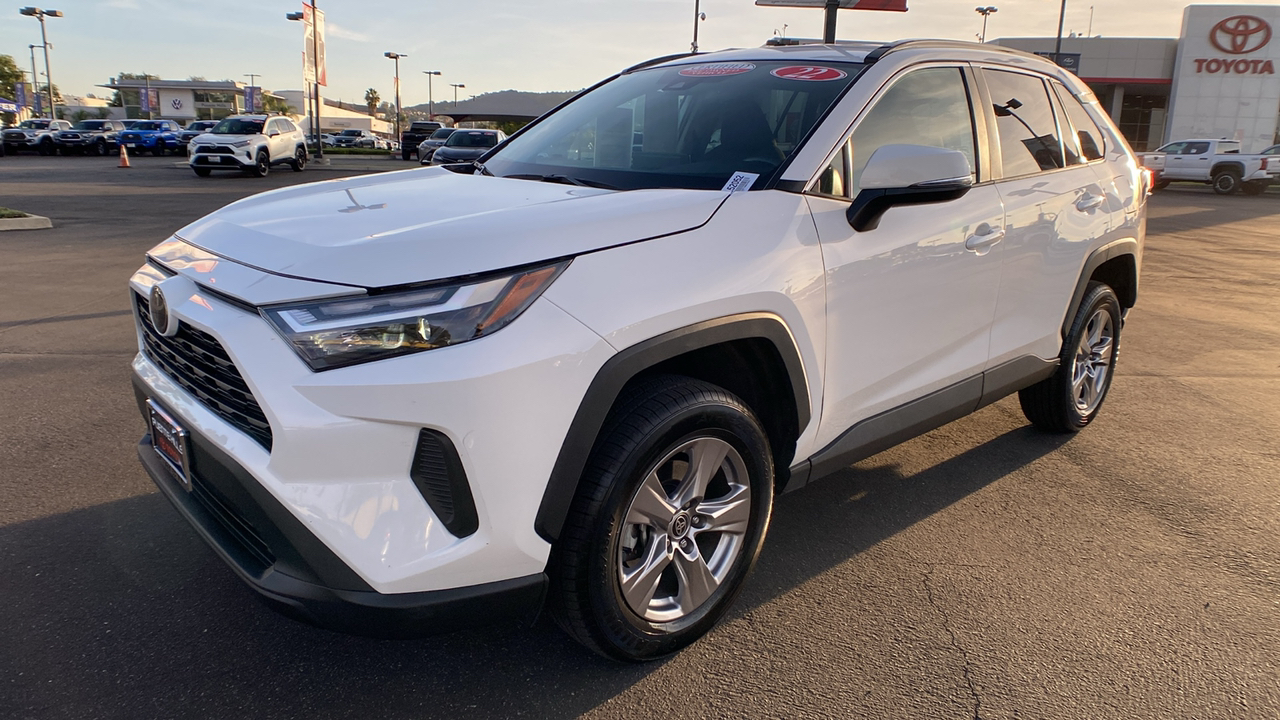 2022 Toyota RAV4 XLE 7