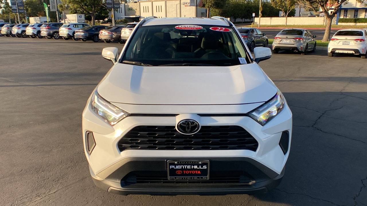 2022 Toyota RAV4 XLE 8