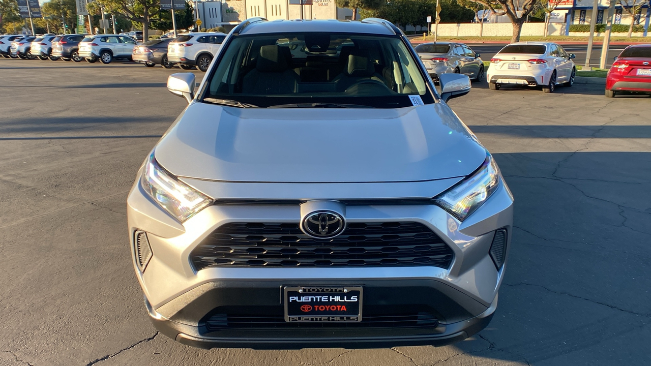 2022 Toyota RAV4 XLE 8