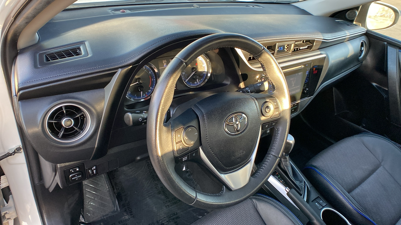 2018 Toyota Corolla SE 16