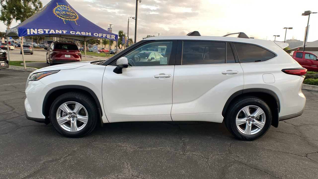 2022 Toyota Highlander LE 6