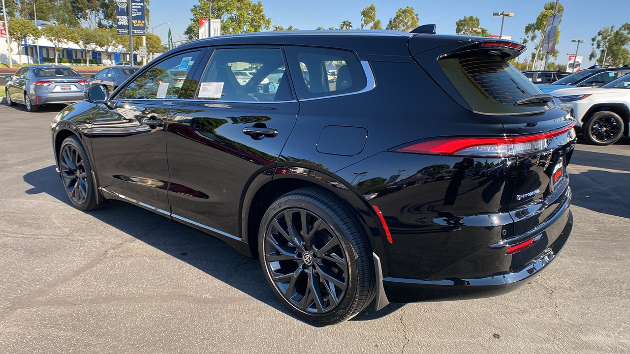 2025 Toyota Crown Signia  5