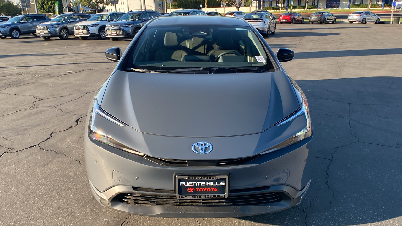 2024 Toyota Prius  8