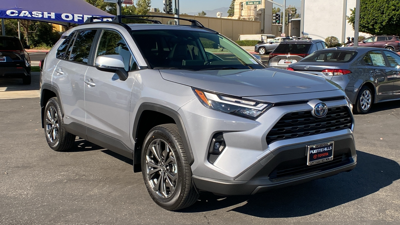 2024 TOYOTA RAV4 Hybrid XLE Premium 1