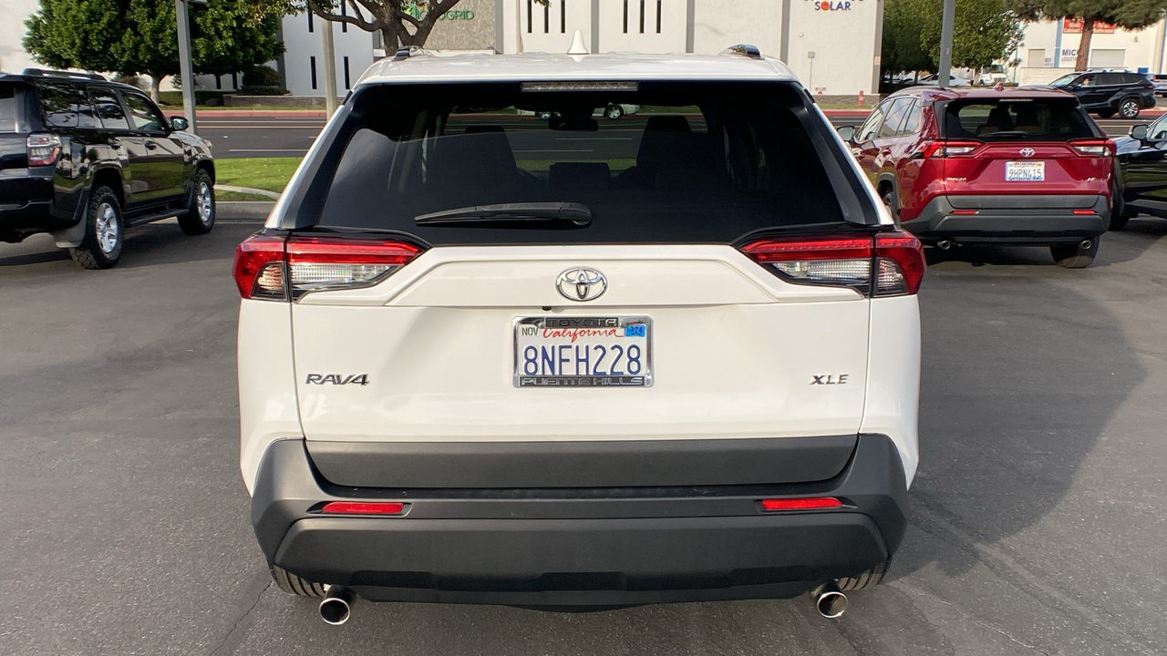 2020 Toyota RAV4 XLE 4