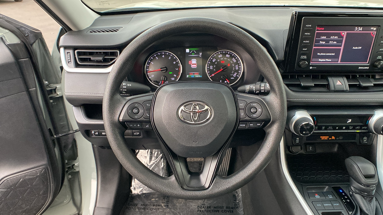 2022 Toyota RAV4 XLE 13