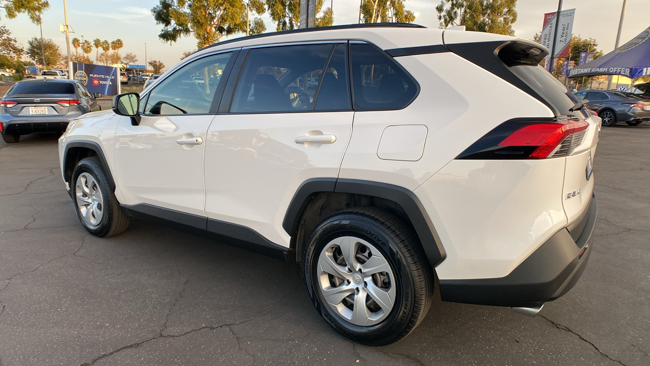 2019 Toyota RAV4 LE 5